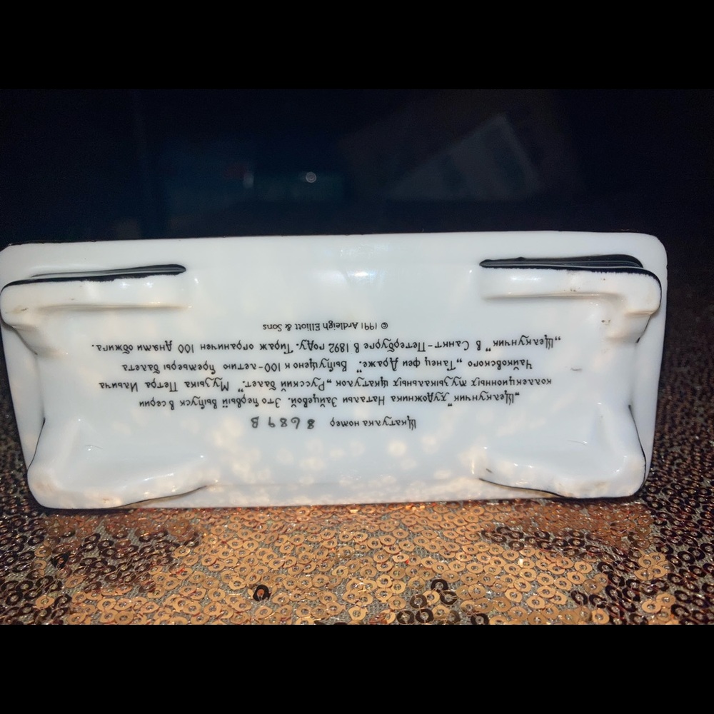 Vintage 1991 Ardleigh Elliott and sons music box